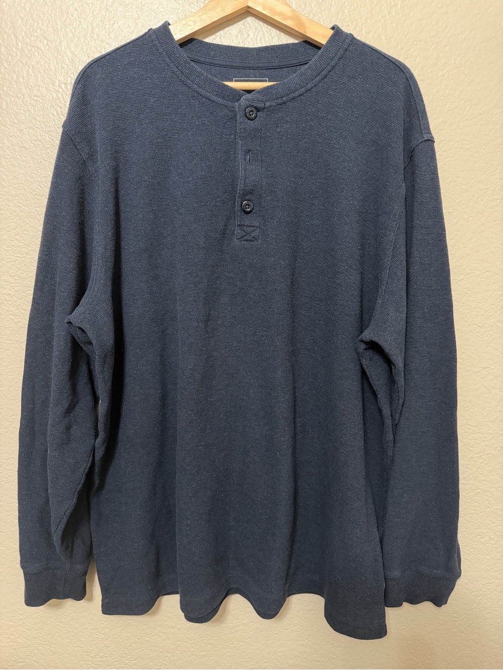 L.L.Bean Men's Waffle Knit Thermal Blue Long Sleeve Henley XLT Outdoors Hiking